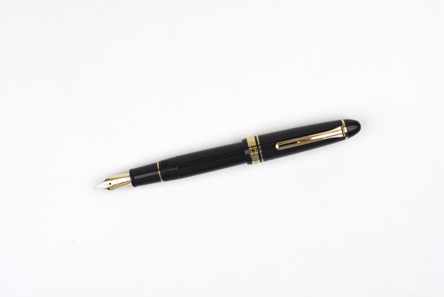 Sailor 1911 Large Fountain Pen - 18K Gold Trim - Shining Black