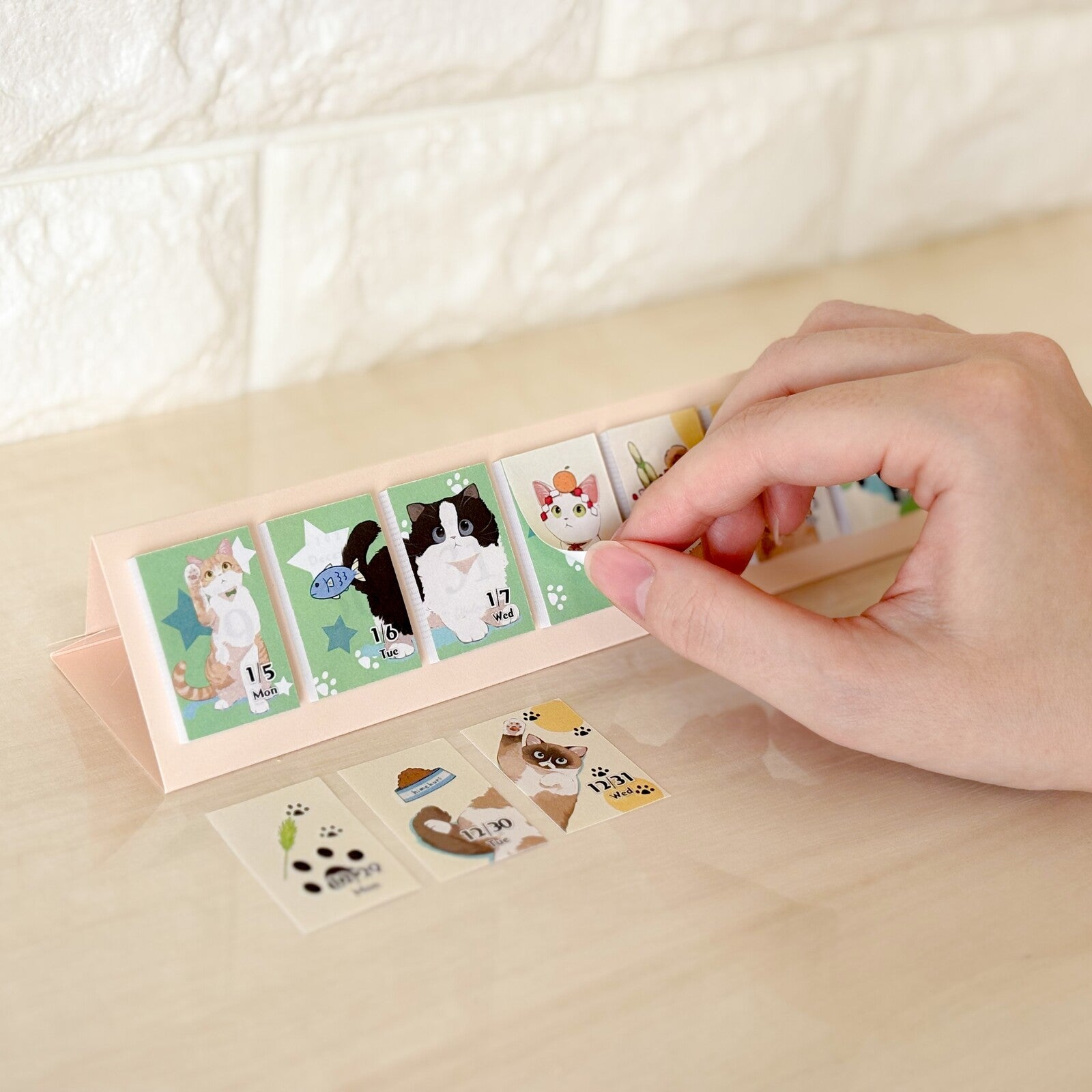 Himekuri Sticky Calendar 2026 - Cats