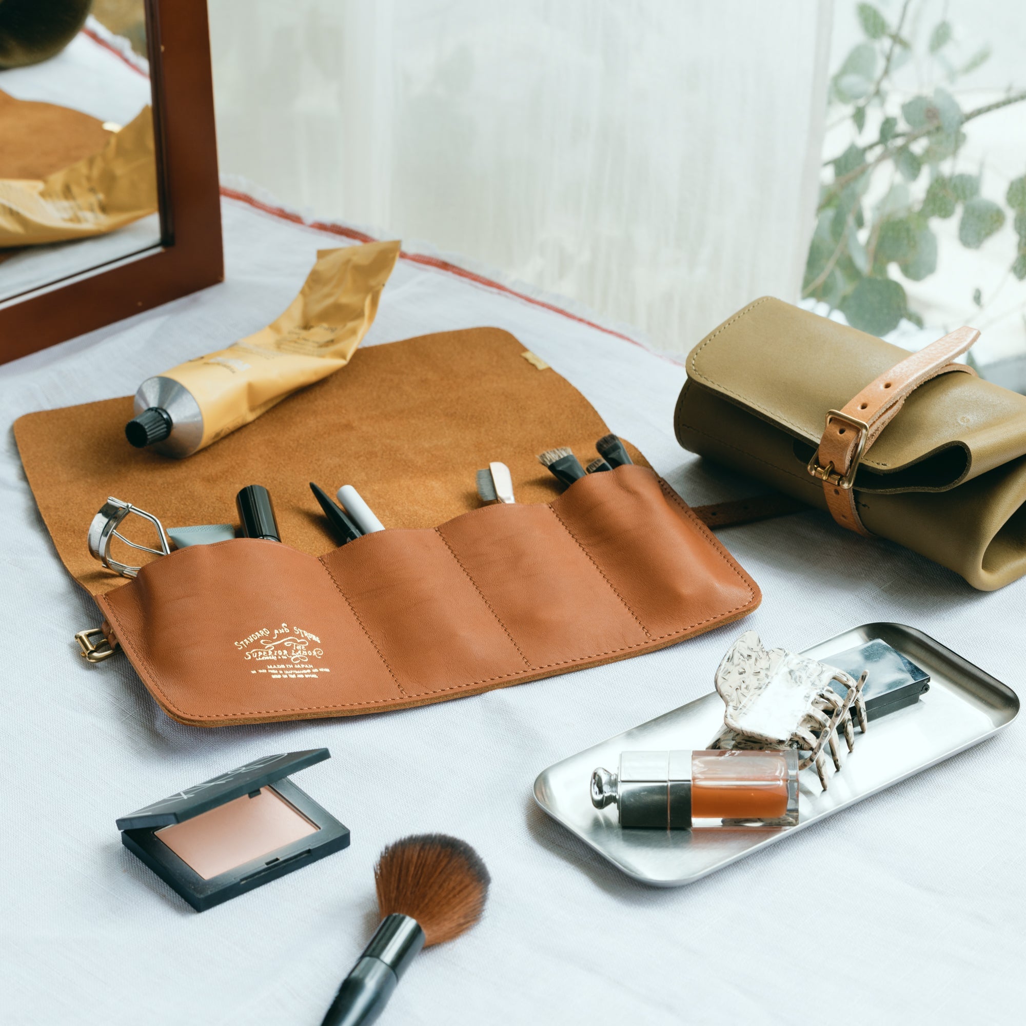 The Superior Labor - Glove Leather - Roll Pen Case