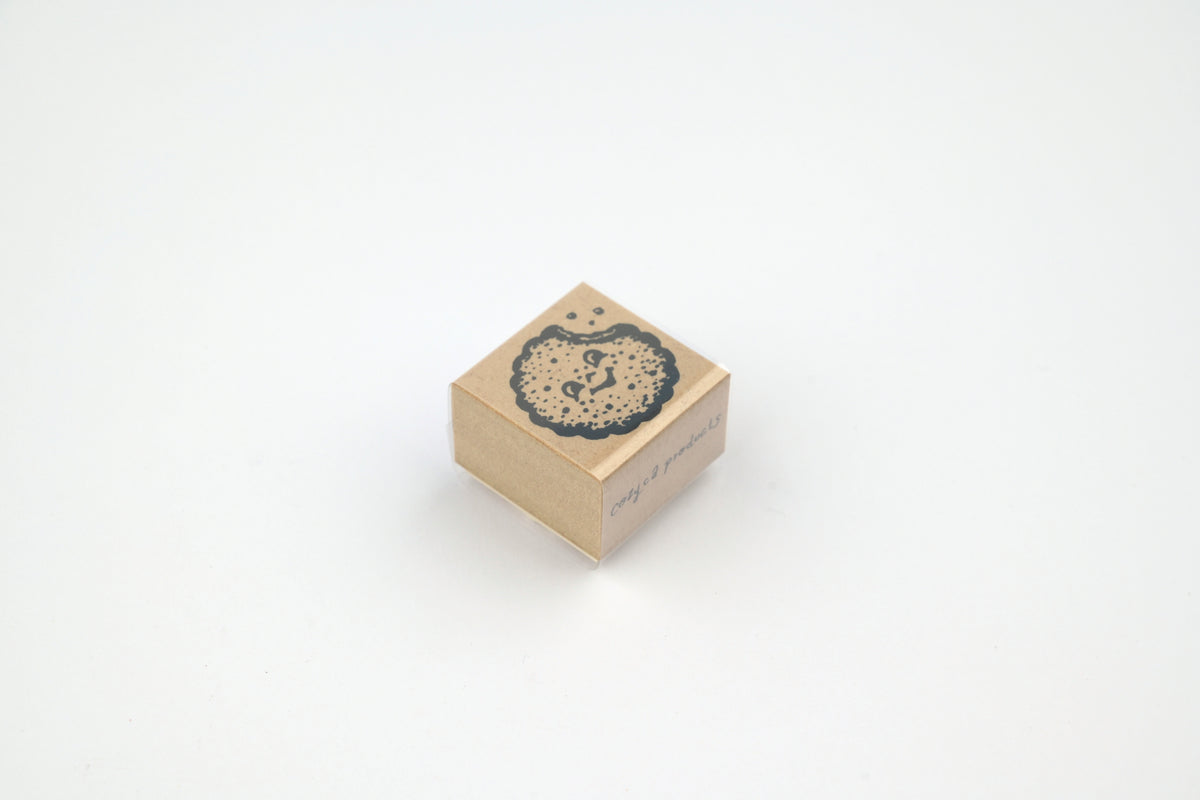 Cozyca - fragola Wooden Rubber Stamp - Biscuit