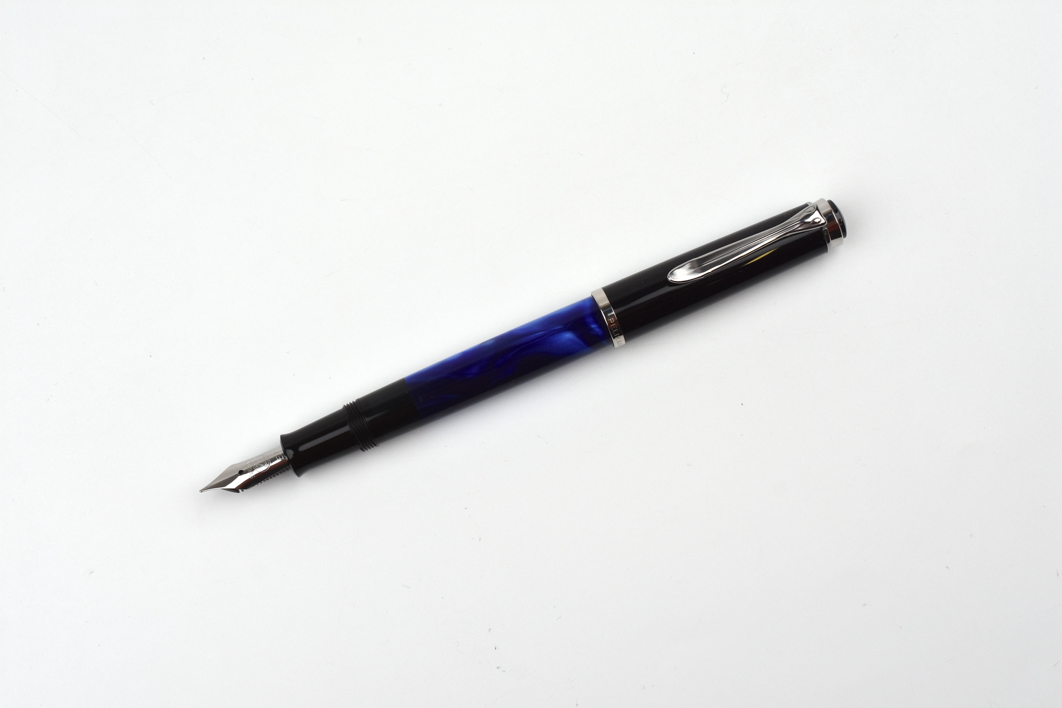 Pelikan M205 Fountain Pen - Classic - Blue Marble