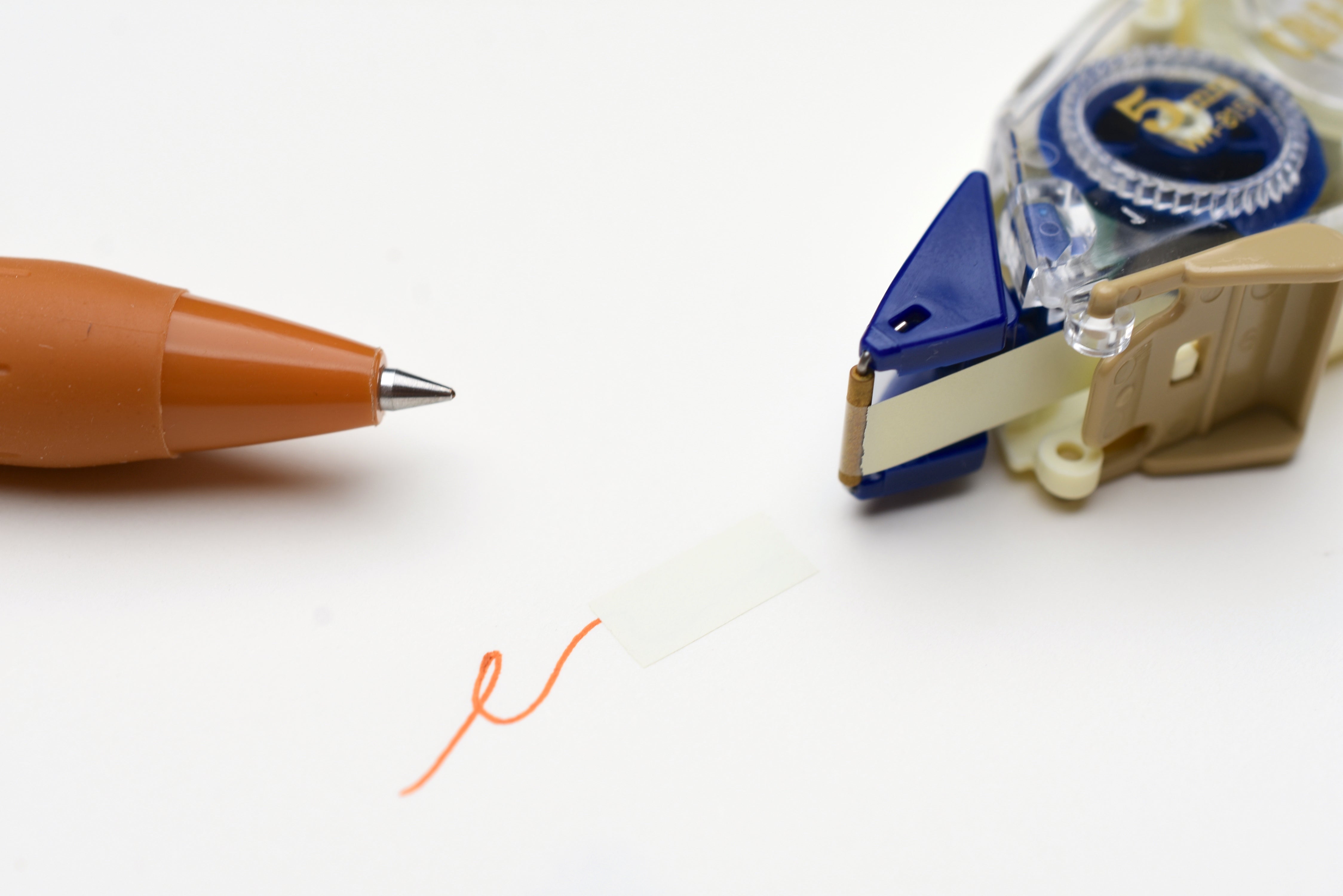 PLUS Whiper Petit Correction Tape - Cream Tape