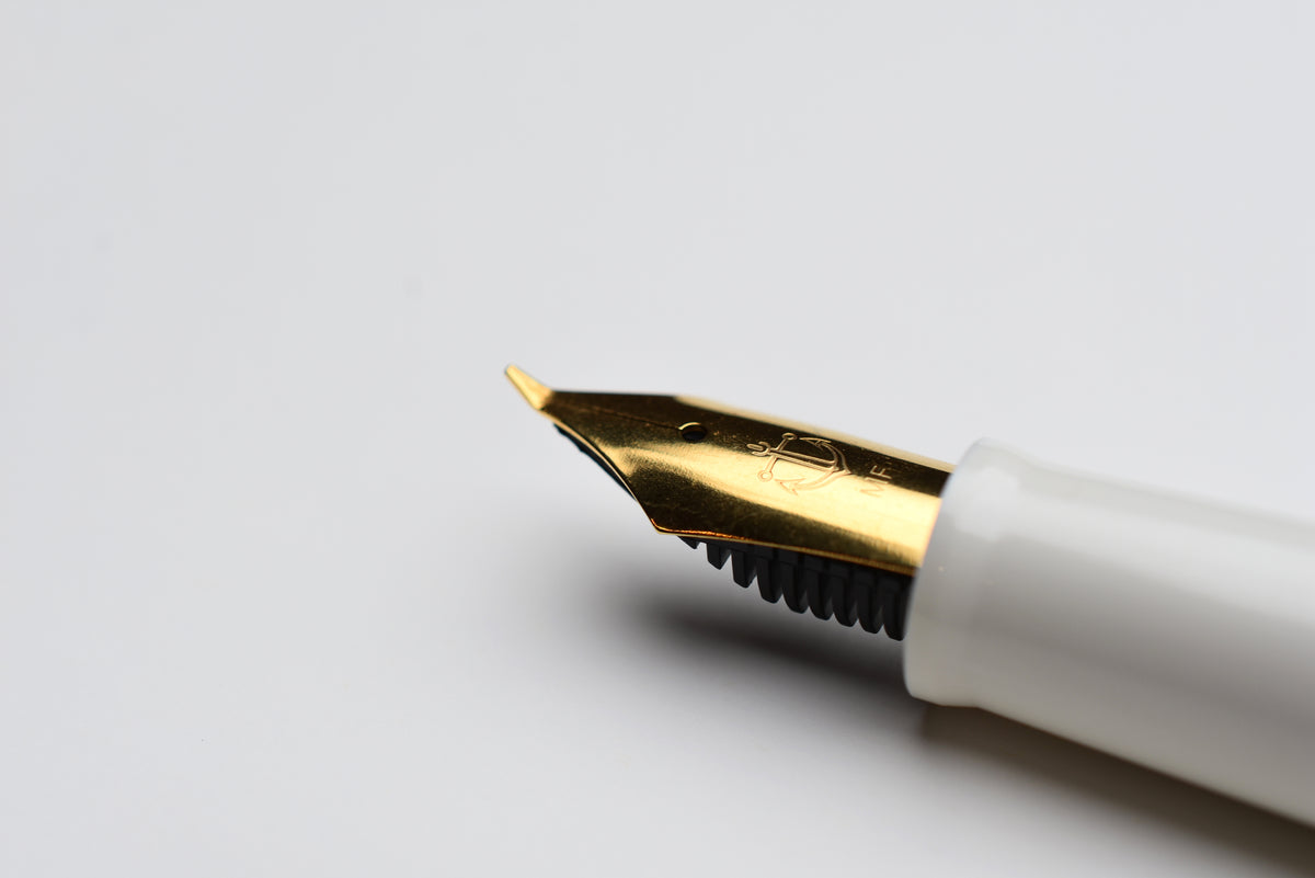Sailor Fude DE Mannen Brush Style Fountain Pen - Pearl White (In Store Only)